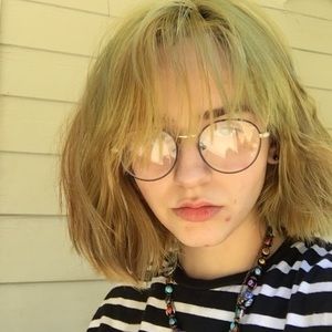 Meet your Posher, Hailey